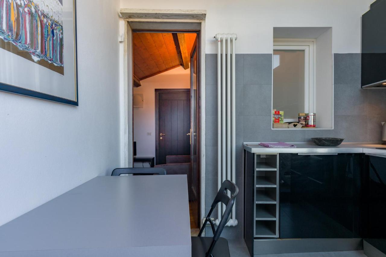 Central Apartment Behind The Arena 베로나 외부 사진
